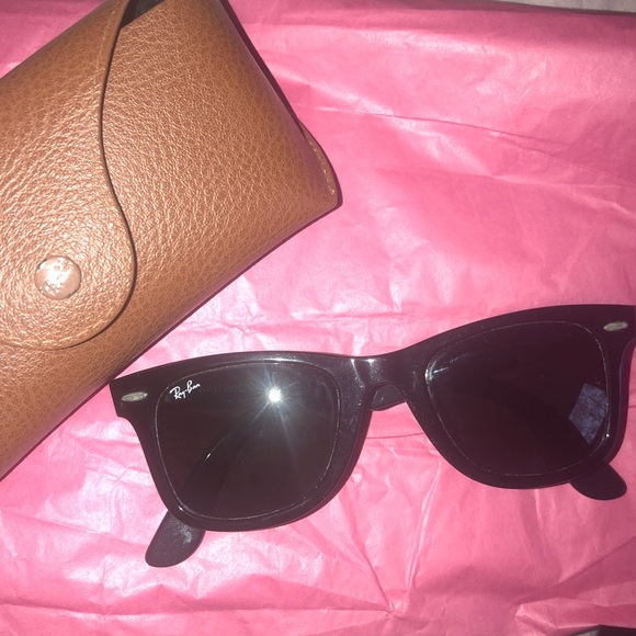 Ray-Ban Accessories - Ray-Ban Wayfarer sunglasses